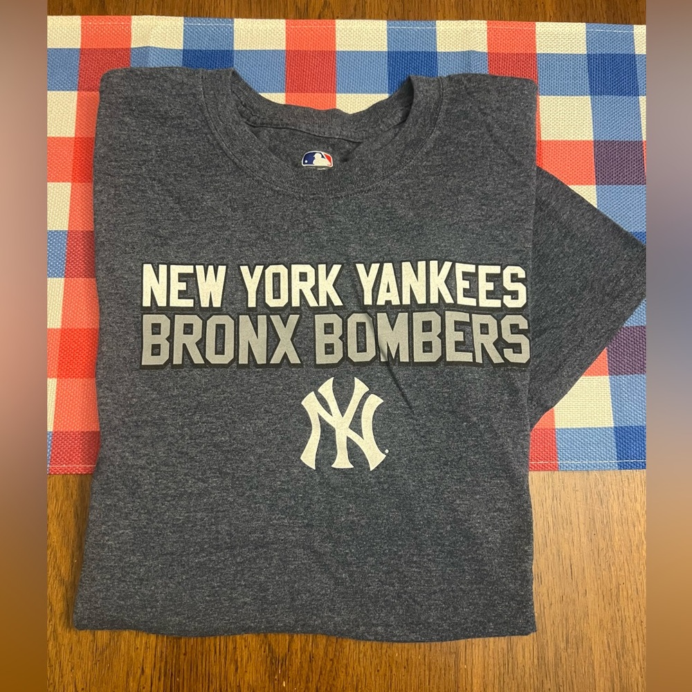 Men’s NY Yankees T-Shirt